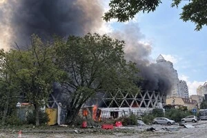 Пожежа після влучання дрона у ринок «Залізничний». 23 вересня 2026 року