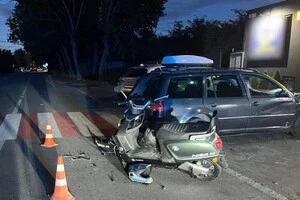 13-річний кермувальник скутера та його дев'ятирічний пасажир отримали тілесні ушкодження