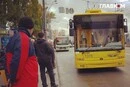 У Києві через наслідки атаки зупинилися трамваї №14, 15 та автобус №9