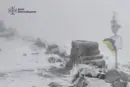 Сніг і мороз до -3°C. Рятувальники показали, який вигляд має гора Піп Іван