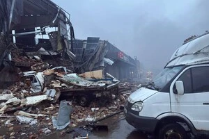 Частину вантажу внаслідок влучання було знищено