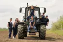 Чи погодяться «сто тисяч українок» сісти на трактор?