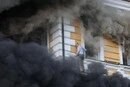 «Як 11 вересня у Нью-Йорку»: шокуючі кадри порятунку людей із охопленої вогнем Академії наук  