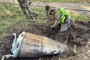 Поліцейські вибухотехніки перевели бойові частини у безпечний стан
