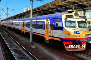 Рух поїздів обіцяють відновити одразу після завершення повітряної загрози