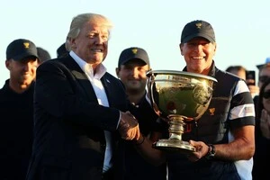 Дональд Трамп з'явився на Presidents Cup як почесний голова турніру