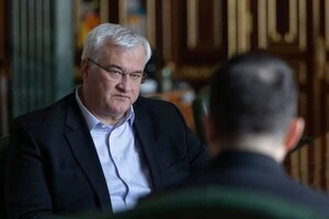 Сибіга наголосив, що важливо не лише захищатися від російських ракет, а й позбавляти РФ можливості їх виробляти та запускати