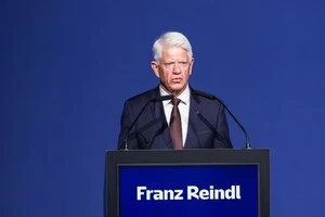 У другому турі виборів Райндль отримав 60 голосів (51,28%)