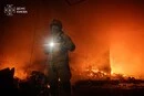 Росія завдала удару по Київщині: вогонь охопив складські приміщення