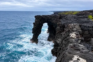 Hōlei Sea Arch у Національному парку «Гавайські вулкани» до обвалу