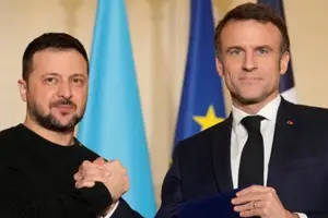 Україна та Франція раніше домовилися про придбання перших 16 винищувачів Rafale разом з озброєнням