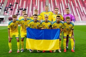 Українська молодіжка перед одним із поєдинків