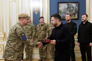 Президент подякував усім, хто продовжує захищати державу на фронті