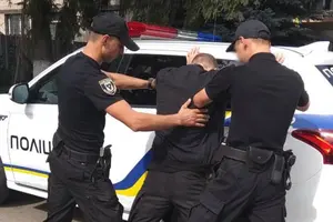 Поліцейські затримали 23-річного чоловіка