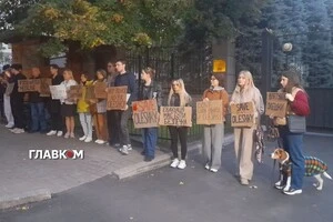 У Києві відбулася мирна акція на підтримку мешканців окупованих Олешок