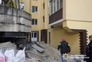 У Житомирі 18-річний хлопець переплутав двері з шахтою ліфта та зірвався вниз