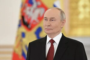 Російські чиновники отримали інструкцію, як вітати Путіна з днем народження