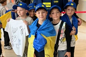 Юні вболівальники активно підтримували збірну України