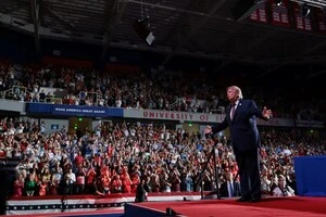 Трамп оголосив про мільярдні виплати американцям перед виборами