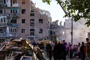 Глава держави повідомив, що питання забезпечення житлом людей, які втратили домівки через російську атаку, буде вирішене