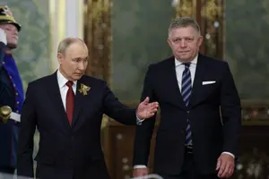 Фіцо після зустрічі з Путіним заявляв про намір відновити військові контакти між країнами