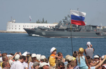 Севастопольский марш Медведева и Януковича