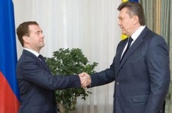 Янукович поставил на Дмитрия Медведева