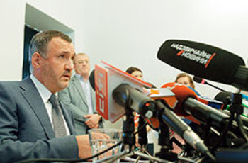 Лидерам оппозиции подобрали мотив