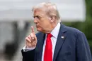 Трамп оголосив ворогами всіх, хто не дотримується його нового указу
