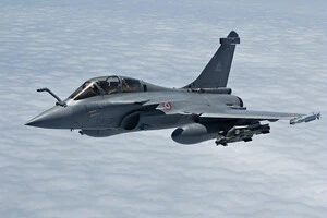 Французький винищувач Rafale під час польоту