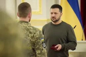 Президент також подякував військовослужбовцям, які продовжують виконувати бойові завдання