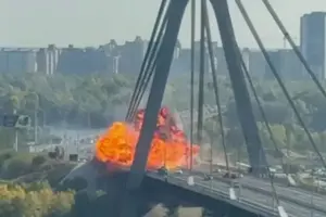 Удар по Північному мосту у Києві