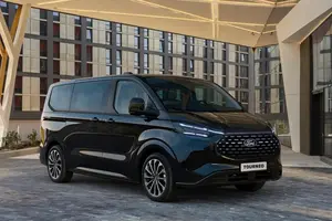 Чорний пасажирський мінівен Ford Transit Custom V710 Pack Tourneo A320 L2H1 (довга база, низький дах) 170 у комплектації Active замовлено за 3,72 млн грн