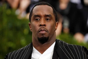 Репер та продюсер Шон Комбс відомий за псевдонімом P. Diddy.
