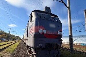 За попередніми даними правоохоронців, потерпіла рухалася поруч із залізничною колією