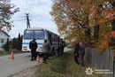Трагедія на Прикарпатті: водій автобуса на смерть переїхав 4-річну дитину