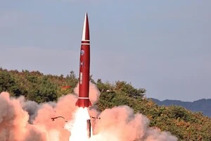 Північна Корея показала міжконтинентальну ракету «Хвасон-20»