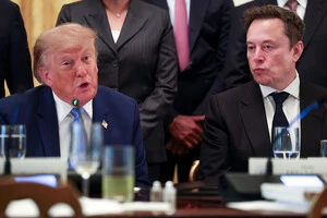 Маск і Трамп залишили Україну напризволяще – The Telegraph