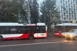 У місті зупинився електротранспорт