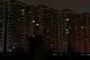 У Києві та передмістях частково зникло світло, фіксуються перепади напруги