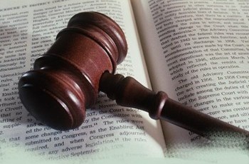 Суцільні порушення прав людини в справах Тимошенко, Луценка, Іващенка, Корнійчука. Частина 1