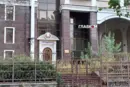 Дипломатія в кущах. Який вигляд тепер має покинуте посольство Білорусі в Києві (фото)