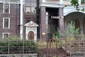 Занедбана будівля посольства Республіки Білорусь у Києві