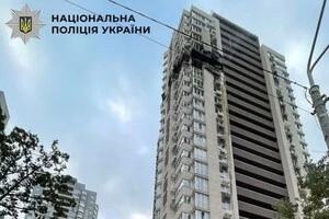 Ворожий дрон пошкодив багатоповерхівку у Святошинському районі Києва