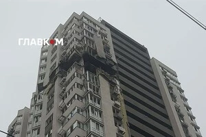 Пошкоджений росіяними 24-поверховий будинок у Святошинському районі