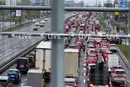 Пошкодження Південного мосту спричинило масштабні затори в Києві