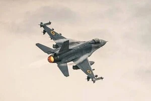 Винищувач F-16 українських Повітряних Сил