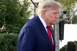 «Ви тупа». Трамп накинувся на журналістку через запитання про Росію (відео)