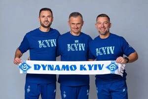 Мацей Кендзьорек (у центрі) довірився співвітчизникам