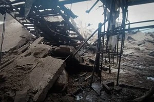 Наразі на території пошкодженого господарства працюють профільні служби